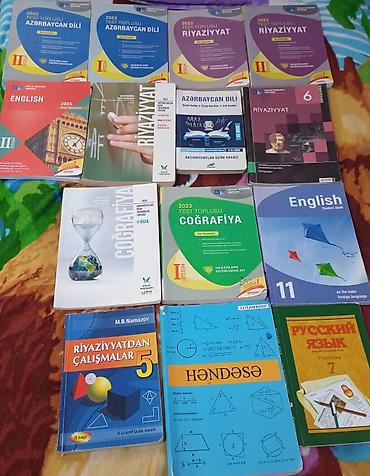 1 rus rublu nece manatdir: Hər biri 2 manat bəzi kitablari 1 manatada vererem.Məktəb və — 1