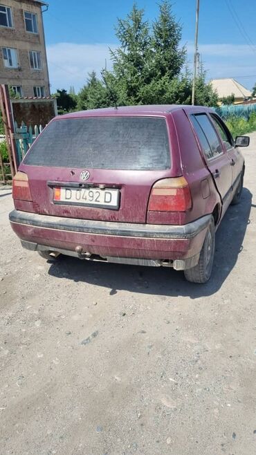 срочно срочно продам машину: Volkswagen Golf: 1995 г., 1.8 л, Механика, Бензин, Универсал