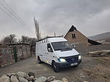 Легкий грузовой транспорт: Легкий грузовик, Mercedes-Benz — 6