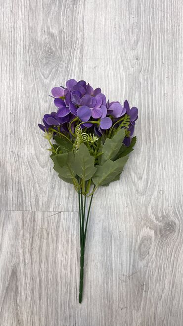 Süni güllər: Suni gullerin topdan perakenden satisi
5 azn baslayan qiymetler — 27