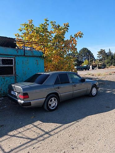 барта: Mercedes-Benz W124: 1990 г., 2.2 л, Механика, Бензин, Седан — 3