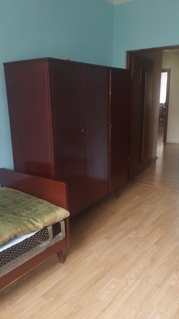 Uzunmüddətli kirayə mənzillər: Kirayə verilir: işıqlı, müstəqil planlı mənzil. Xüsusiyyətlər: - — 7