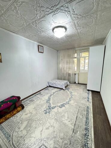 срочна продаю дом дордой: 1 комната, 42 м², Индивидуалка, 3 этаж, Старый ремонт