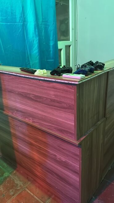 dekorativ divar saatlari: Play station 3 - 7 ədəd Tv - 7 ədəd masa 7 ədəd və divan 7 ədəd
