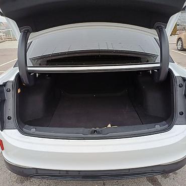 JMEV: JMEV : 2025 г., Автомат, Электромобиль, Седан — 6