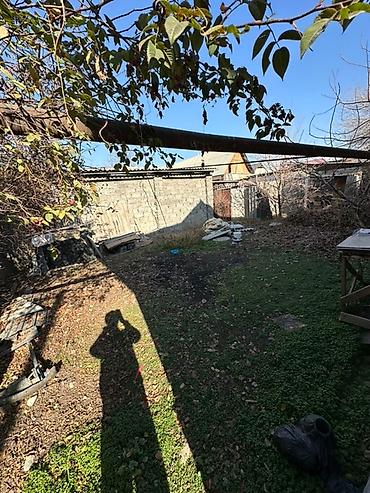 Продажа коттеджей и домов: Просторная кухня‑гостиная и комната с современным ремонтом. Кухня: - — 15