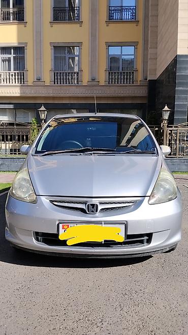 Продажа авто: Honda Fit: 2002 г., 1.3 л, Вариатор, Бензин, Хэтчбэк — 3
