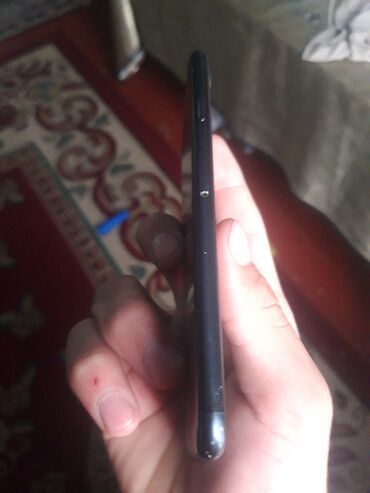 арзан телефон айфон: IPhone 7, Кара