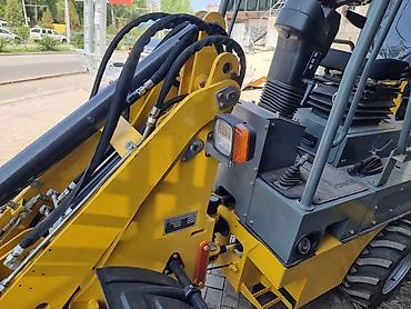 Погрузчики: Погрузчик, 2024 г., Колесный — 9