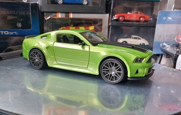 Avtomobil modelləri: Коллекционная модель Ford Mustang Street Racer Green black 2014 — 9