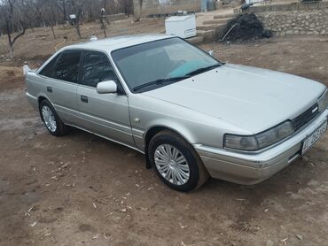 Mazda: Mazda 626: 1989 г., 2.2 л, Механика, Бензин, Седан — 1