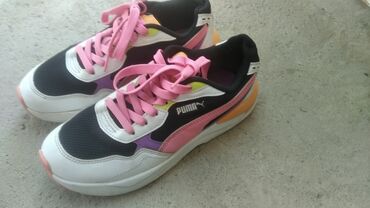 даром почти: 1000 сом Кроссовки Puma