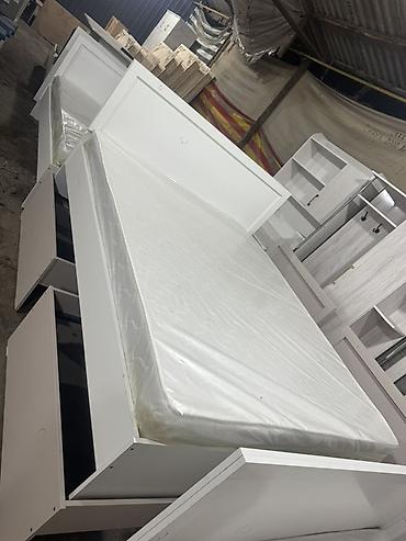 bunk bed: Кровать двух спальная для дома размер длина 2метр ширина 160 матрас — 2