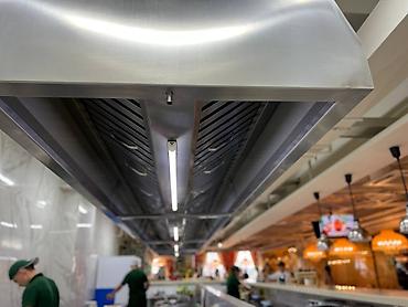 Другое оборудование для кафе, ресторанов: Изделия из нержавейки, стол холодильник, стол кондитерский, стол — 16