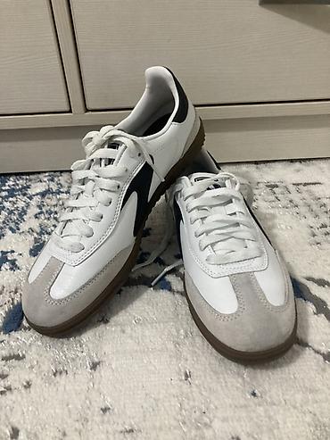 Личные вещи: Оригинал.Кроссовки Skechers Court Classics 1выход. Размер 39 - Линия — 1