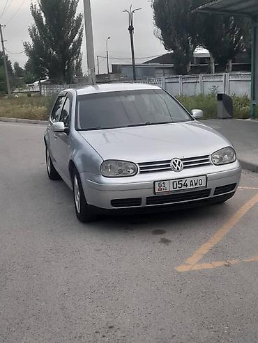 Унаа: Volkswagen Golf: 2002 г., 1.6 л, Кол менен иштөөчү, Бензин, Хетчбек — 2