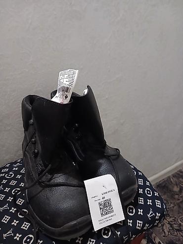 Ботинки: Кожаные рабочие ботинки (модель БМН-091К/А), размер 40 - Цвет: черный — 1