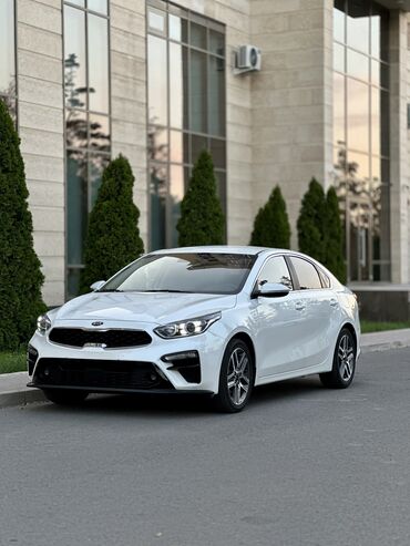 продаю авто в аварийном состоянии: Kia K3: 2018 г., 1.6 л, Автоматические, Бензин, Седан