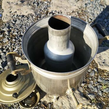 Samovarlar: Klassik kömür/odunla işləyən samovar - Material: metal korpus — 2