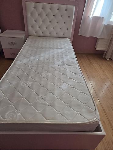 tumbuçkalar: Yataq, tumba (matras hediyye)ve qiz ucun yazi masasi
Tecili satilir! — 2