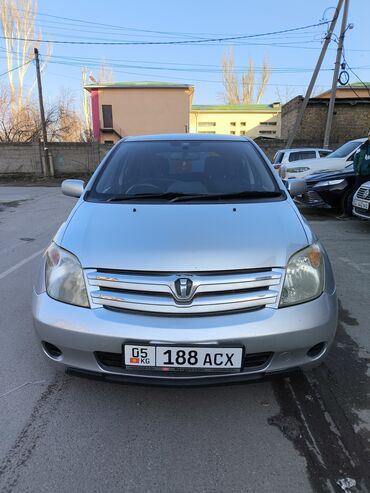 тойота эстима ош: Серебристый хэтчбек Toyota Ist