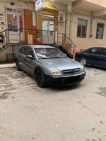 Opel Signum: 2.2 l | 2003 il 511023 km Universal