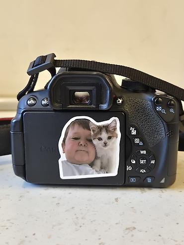 canon eos 60d: Canon EOS 700D DSLR fotoaparat + Canon Zoom Lens EF‑S 18–55mm — 3