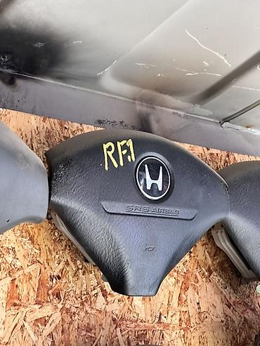 Подушка безопасности водительская (SRS Airbag) в руле для Honda. -