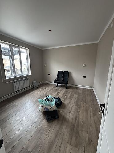 Үйлөрдү сатуу: 4 бөлмө, 105 м², 5 соток, Бишкек, Биримдик-Кут ж/м Менчик ээси — 9