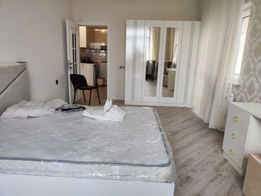 Uzunmüddətli kirayə mənzillər: Yeni təmir, təmirdən sonra yaşayış olmayıb.Baku Medical Plazanın — 13