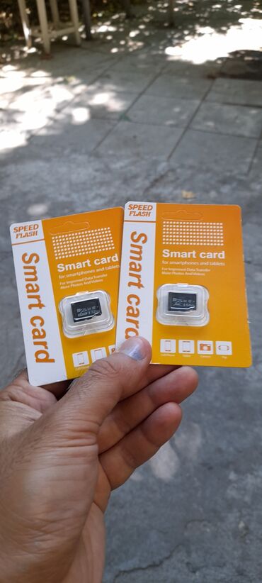 flash kart qiymeti: 32 və 64 gb-lıq mikro sd
kartlar,təzə,karobkada 
mallardır
