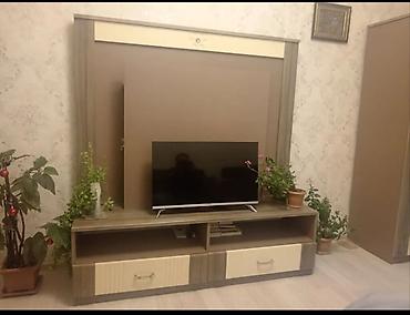 telvizor altı: İşlənmiş, Düz TV altlığı, Polkalı, Laminat — 1