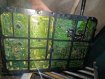 ikinci el plesteyşın 5: Məhsul: Köhnə CRT televizor üçün elektronika hissələri və platalar — 2