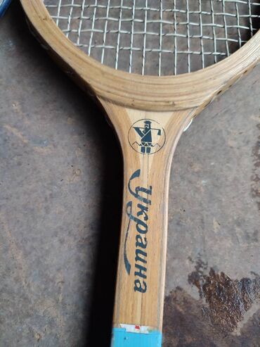 butterfly ракетка: Продаю ракетки для тенниса. Остались две штуки Украина. Прошу 300