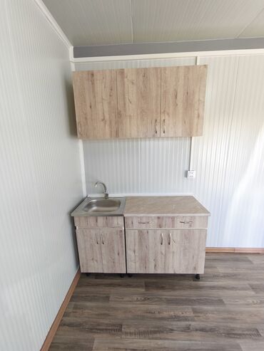 Konteynerlər: Modul tipli konteyner ev/ofis - Ölçü: təxmini 3 x 9–10 m (uzun tip) — 6