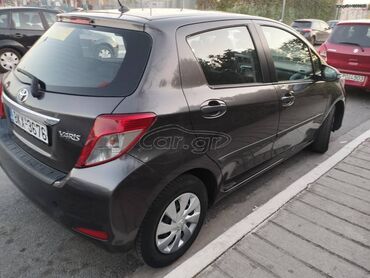 Toyota: Toyota Yaris: 1 l. | 2012 έ. Χάτσμπακ — 4