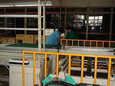 servis arabaları: TV montaj xətti – konveyer sistemi 90metr Məhsul təsviri: - — 9