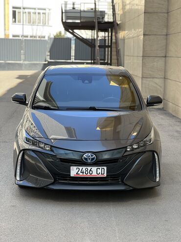 Toyota: Toyota Prius: 2018 г., 1.8 л, Вариатор, Электромобиль, Хэтчбэк