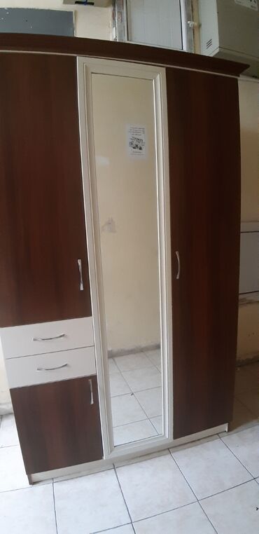 Manometers: İşlənmiş, Açılan, 3 qapılı Düz dolab, Şifonyer, Türkiyə