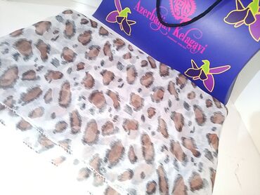 Baş geyimləri: 6 ədəd şal kələğayı Cəmi : 24 Azn.Bir ədədi 4 Azn-dən — 4