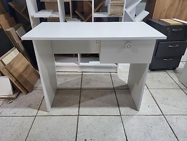 Ofis mebeli: Yeni, İşçi üçün, Dördbucaq masa — 1