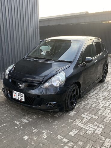 ижара машина: Honda Fit: 2005 г., 1.3 л, Вариатор, Бензин