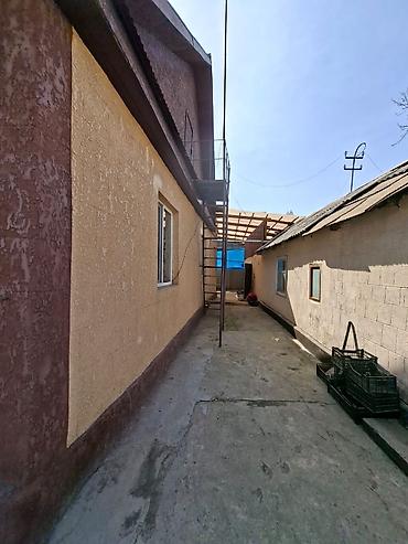 Продажа коттеджей и домов: Продается!!! Дом в г. Бишкек( бывшее с. Маевка), из жженного — 6