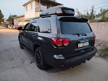 ls 470: Toyota Sequoia: 2019 г., 5.7 л, Внедорожник — 5