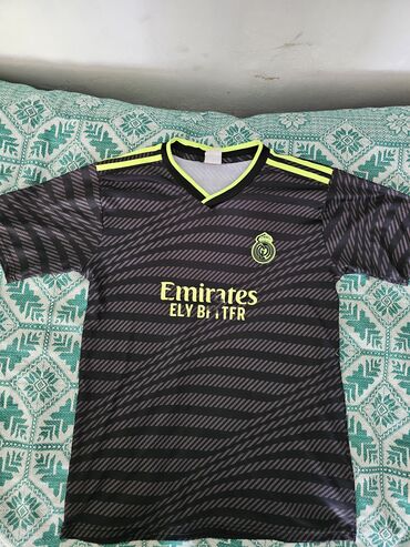 sarı rəngli kişi futbolkaları: Futbolka Adidas, XL (EU 42), rəng - Qara