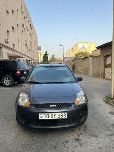 мерседес гигант 711: Ford Fiesta: 1.3 л | 2007 г. 200000 км Хэтчбэк