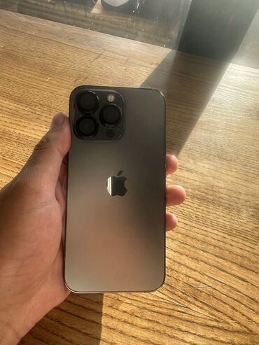 купить кейс от наушников: IPhone 13 Pro, Б/у, 256 ГБ, Чехол, 80 %