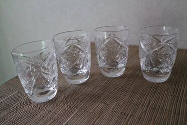 Стаканы: Винтажные хрустальные рюмки/стаканы. 4 рюмки. Высота 7 см, объем 80 — 13