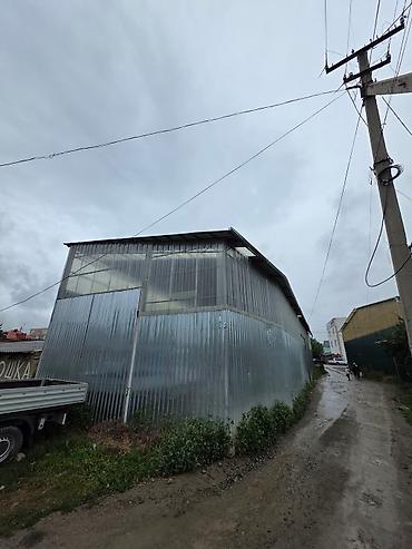 Продажа полдома: Продаётся складское помещение с удобным заездом, рядом с базаром — 6