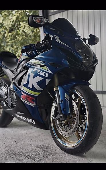 gsx r1000: Suzuki GSX-R 750 (серия GSX-R, синяя ливрея Suzuki Racing) - Класс — 1